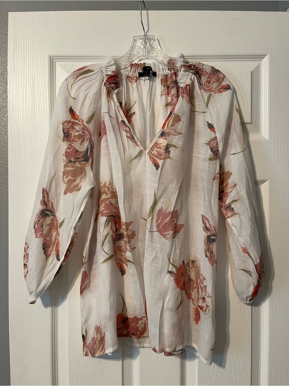 Harve Benard White Floral V-Neck Peasant Blouse